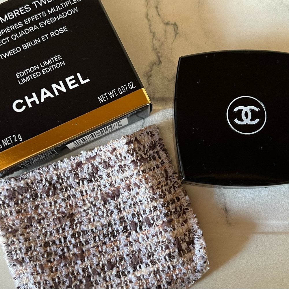 Chanel Limited Edition Les 4 Ombres Tweed in Rose et Brun